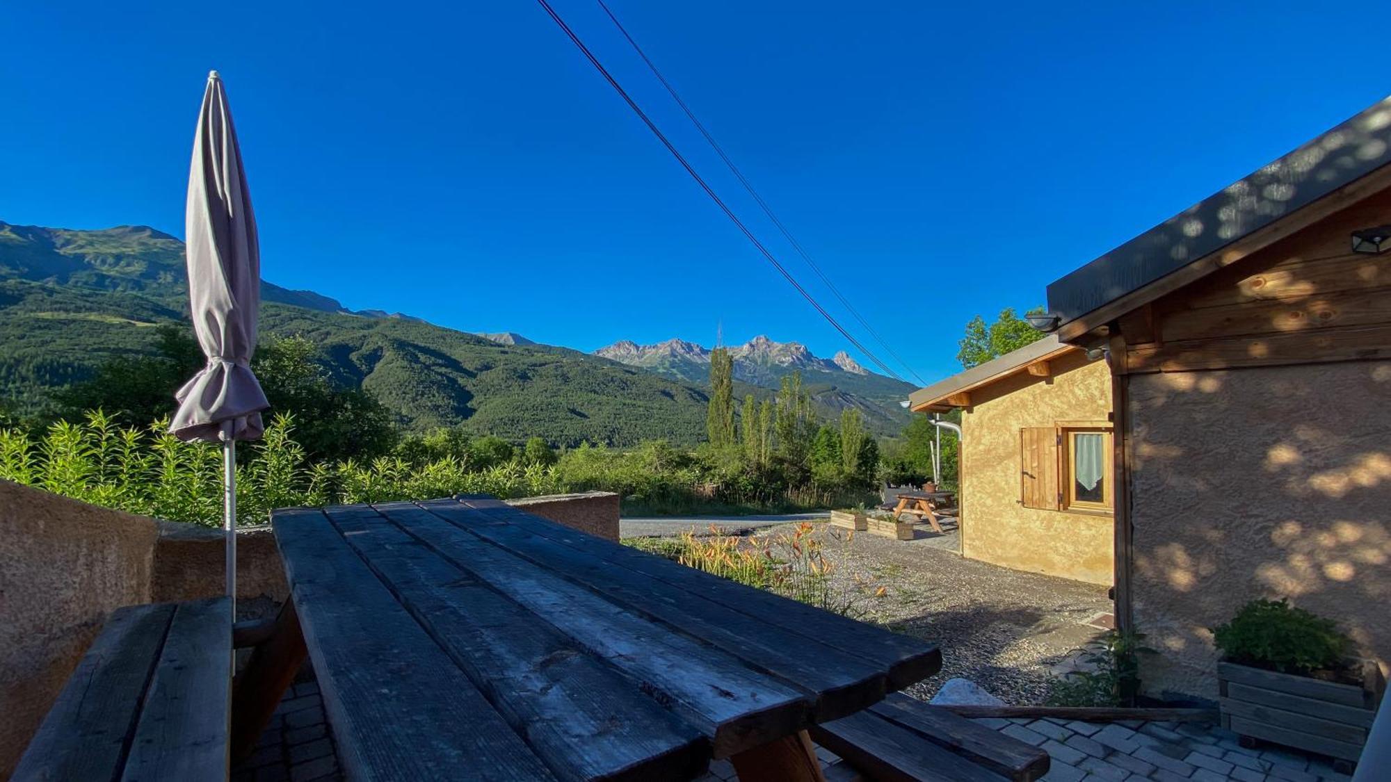 L'Intermède&En toute amitié - Les Gites de l'Argile Faucon-de-Barcelonnette Esterno foto