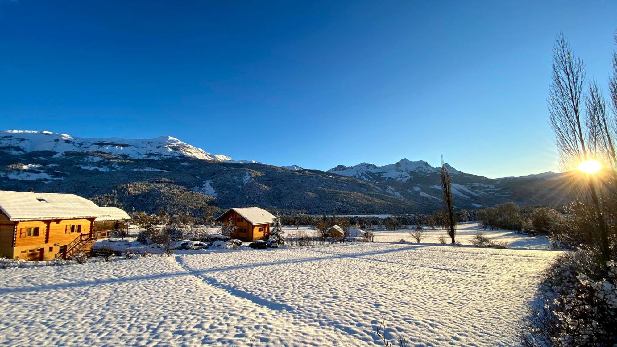 L'Intermède&En toute amitié - Les Gites de l'Argile Faucon-de-Barcelonnette Esterno foto